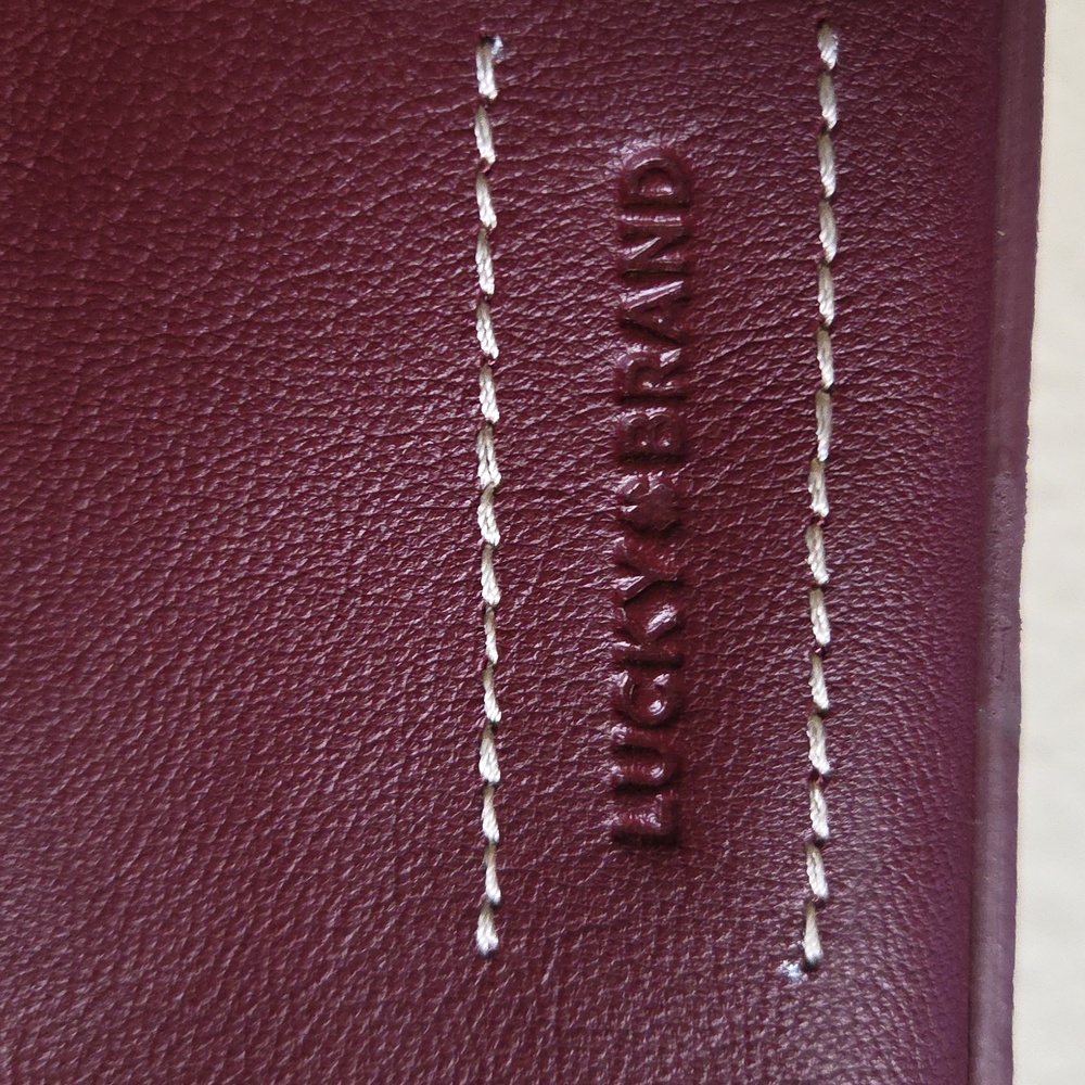 LUCKY BRAND TYRA Elegant Burgundy Leather Tote Bag. - Picture 2 of 9